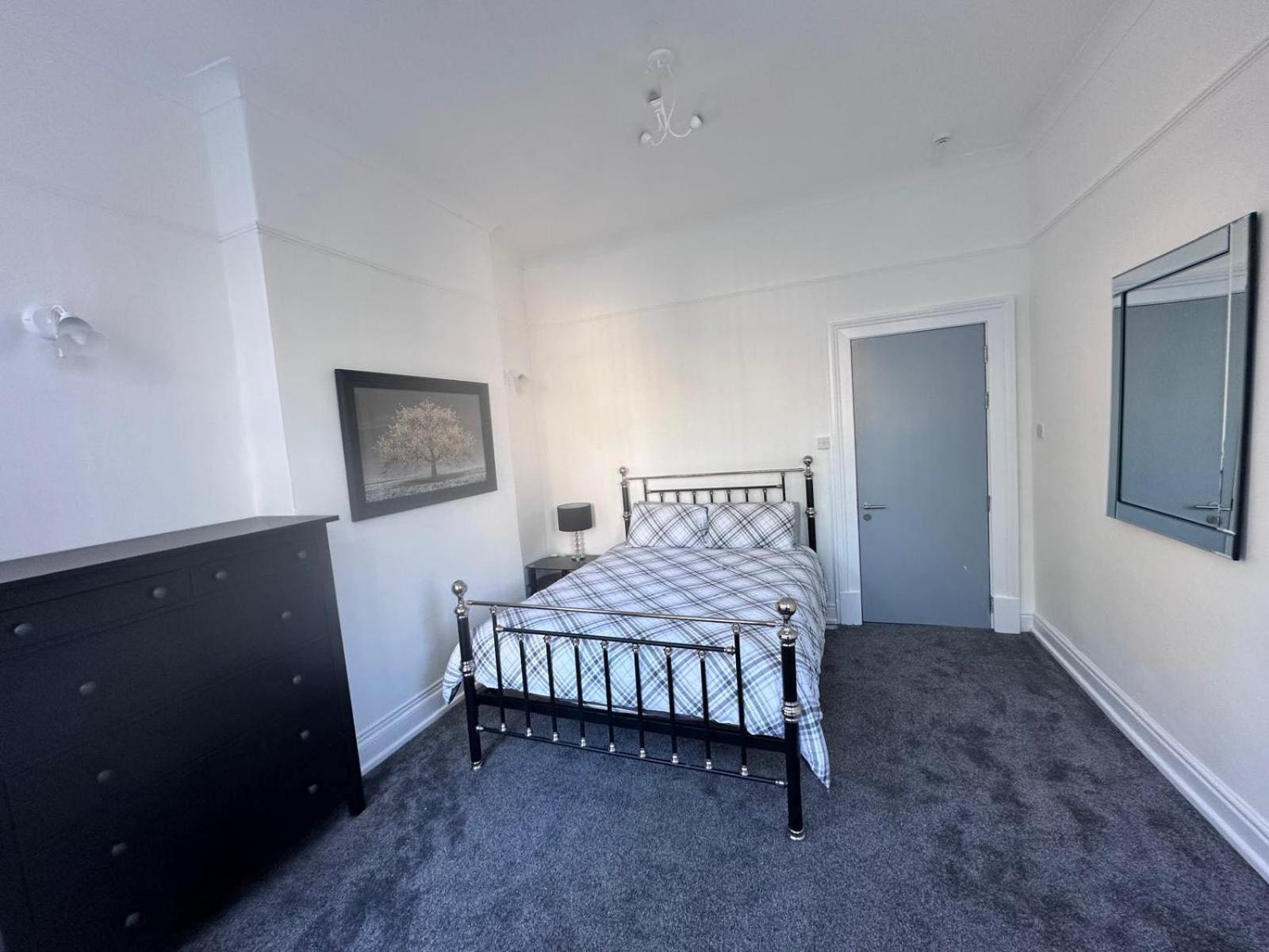 @22 Hotell Birkenhead Eksteriør bilde