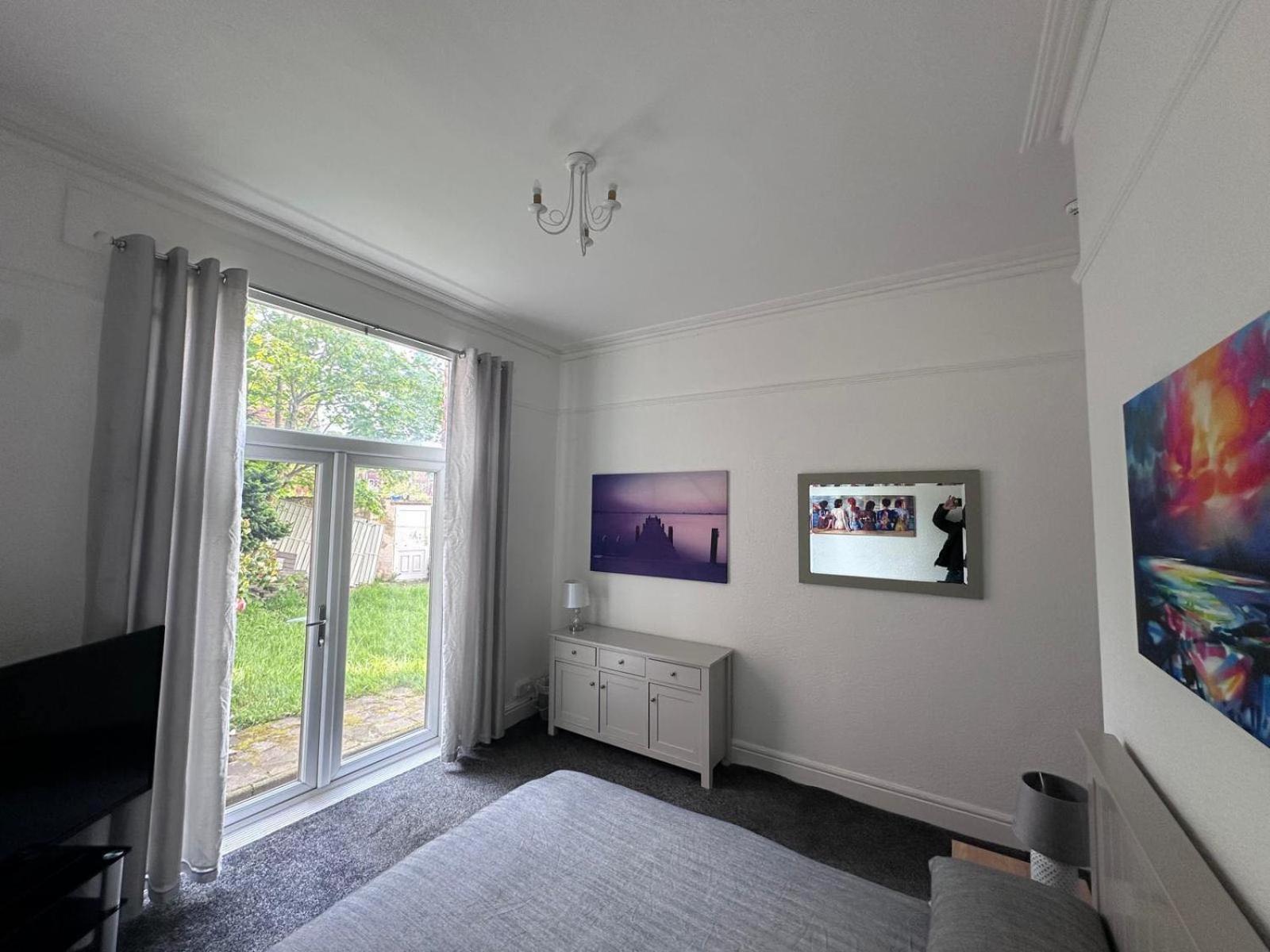 @22 Hotell Birkenhead Eksteriør bilde